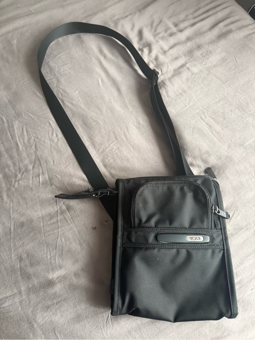 Tumi Black Compact Messenger Crossbody Bag for Men
